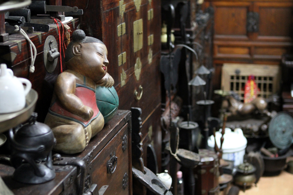 Antique shop in Beijing